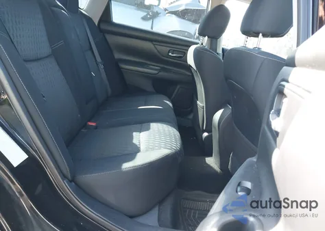 2016 Nissan Altima 2.5/2.5 S/2.5 Sl/2.5 Sr/2.5 Sv z USA, uszkodzony, nr VIN 1N4AL3AP0GN313805